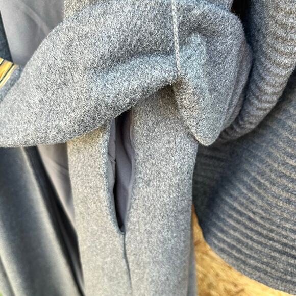 AKIRA PIPING BALLOON SLEEVE TRENCH COAT Sz L - Picture 10 of 10